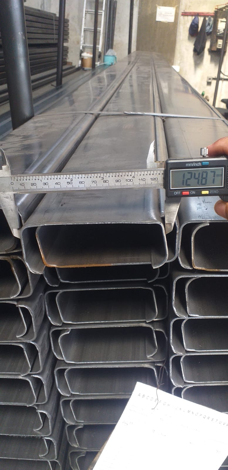 Jual CNP Galvanis Kualitas Premium: Solusi Material Konstruksi Kokoh dan Tahan Karat